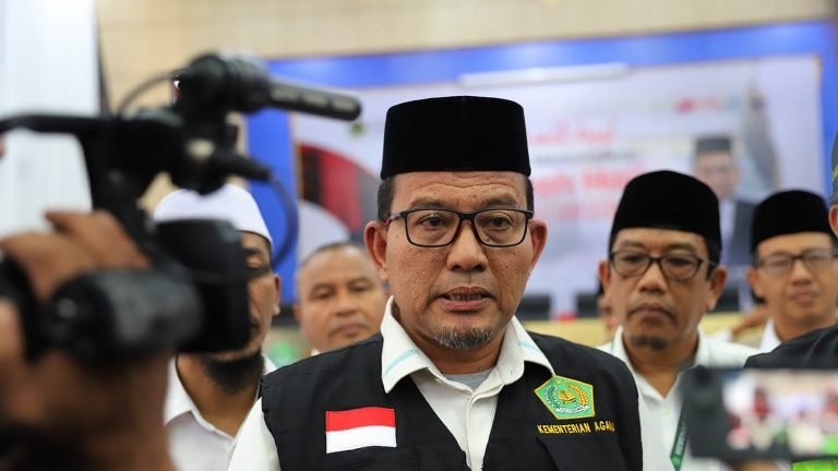 Kakanwil Kemenag Provinsi Aceh Azhari