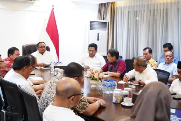 Menag memimpin rapat persiapan ibadah haji tahun 1445H