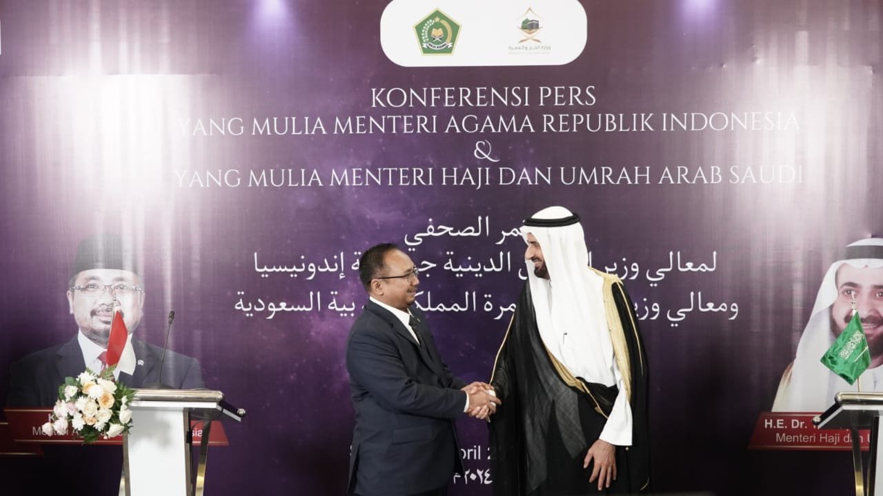 Menteri Yaqut Cholil Qoumas dan Menteri Haji dan Umroh Arab Saudi Tawfiq bin Fawzan Al-Rabiah bertemu di Jakarta untuk membahas peningkatan layanan bagi jamaah haji Indonesia.
