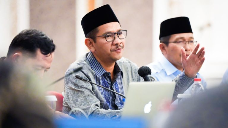 Plt Dirjen Pemdidikan Islam Abu Rokhmad