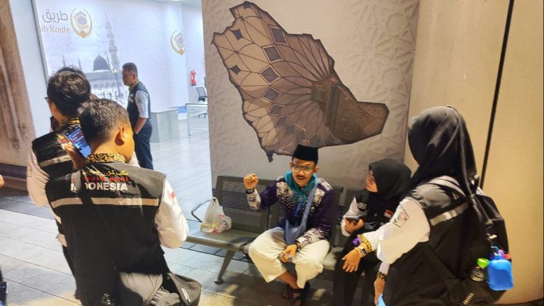 Pengalaman Seorang Jamaah Haji: Ketika Paspor Tertinggal di Bandara Madinah