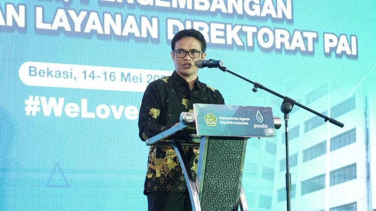 Direktur Pendidikan Agama Islam, Ditjen Pendidikan Islam, M. Munir.