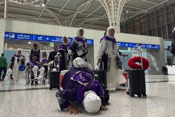 Setelah Insiden Kerusakan Pesawat, Garuda Indonesia Berhasil Mengantar Jamaah Haji Makassar Tiba di Madinah dengan Selamat