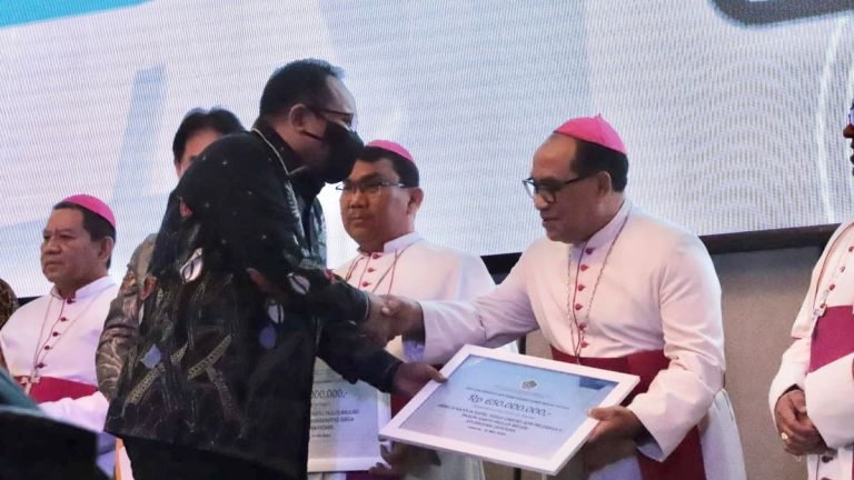 Menteri Agama Luncurkan Program Strategis untuk Masyarakat Katolik di Wilayah 3T