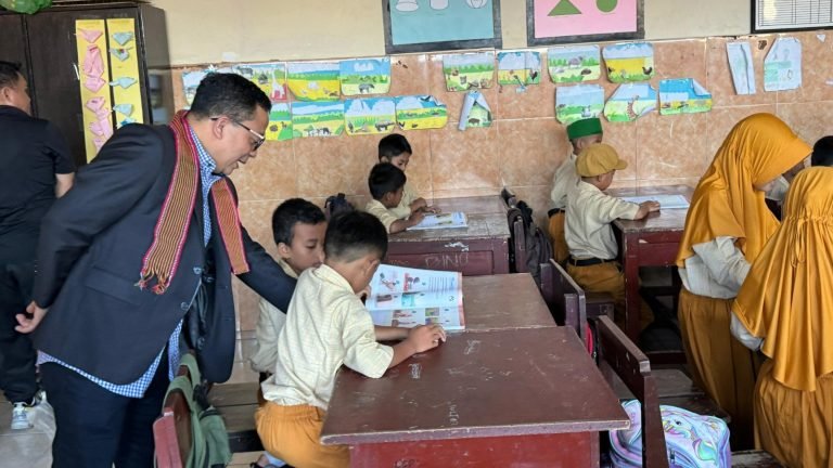 Direktur GTK Madrasah Tobib Al Asyhar