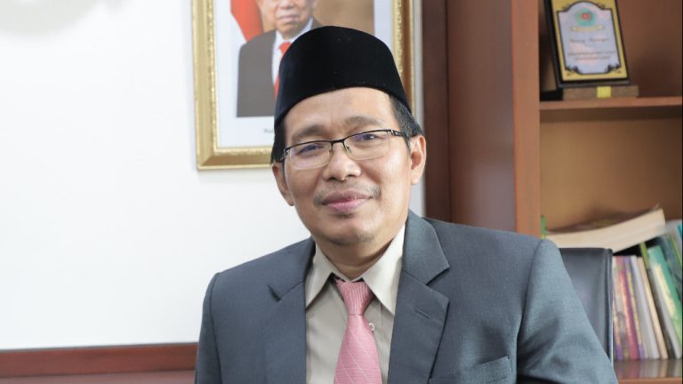 Direktur Pemberdayaan Zakat dan Wakaf Kemenag, Waryono Abdul Ghafur