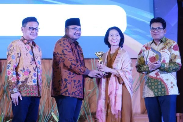 Menag Beri Lifetime Achievement kepada Nurcholish Madjid