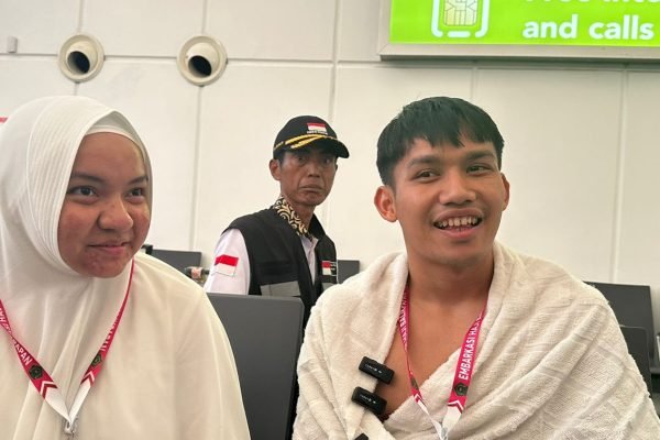 Witan didampingi istri tiba di Bandara Jeddah