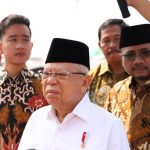 Wapres KH. Ma'ruf Amin saa konferensi pers haji di Embarkasi Solo