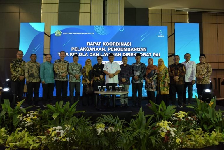 Peran Vital Guru PAI dalam Era Digital: Meningkatkan Kompetensi dan Adaptasi di Tengah Generasi Z