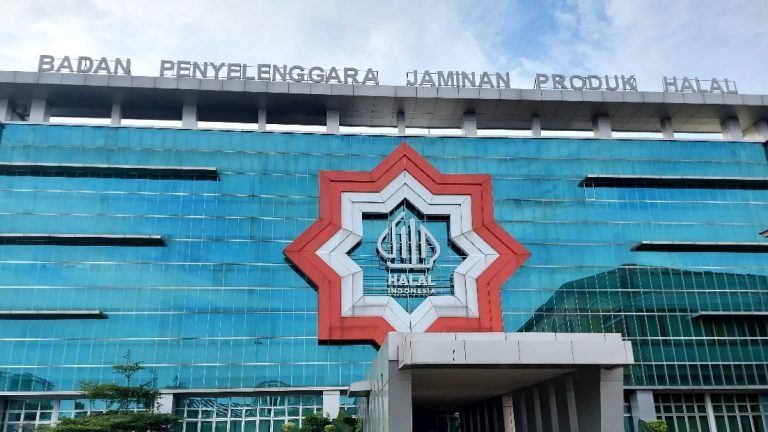 BPJPH Kemenag Klarifikasi Tuduhan Sikap Tidak Sopan Admin Layanan Halal di Media Sosial