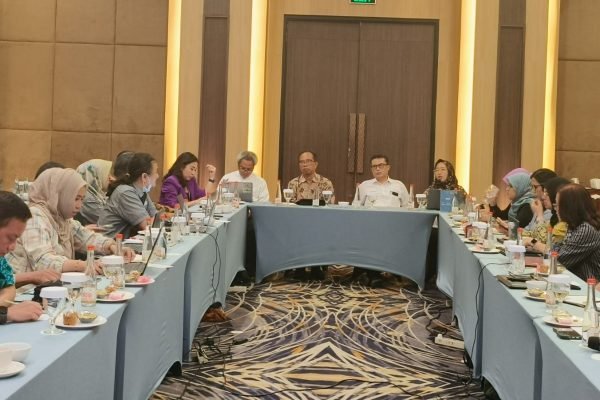 Temu asosiasi pelaku usaha dan importir membahas wajib halal