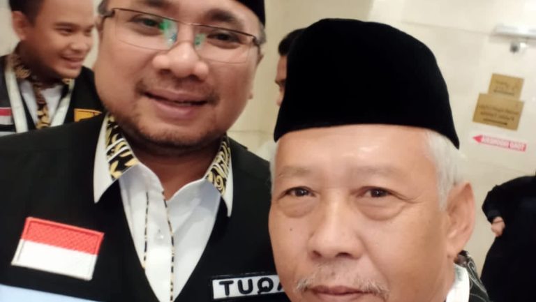 Kisah Haru Jamaah Haji Cirebon: Bertemu Menag dan Mendapat Pelayanan Istimewa di Tanah Suci