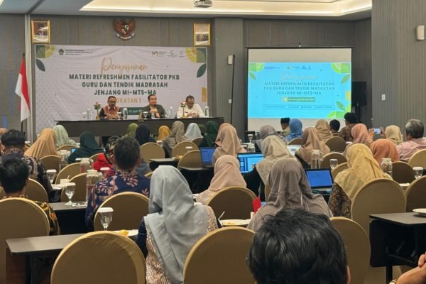 Refreshment Instruktur Nasional Program Pengembangan Keprofesian Berkelanjutan (PPKB) GTK Madrasah
