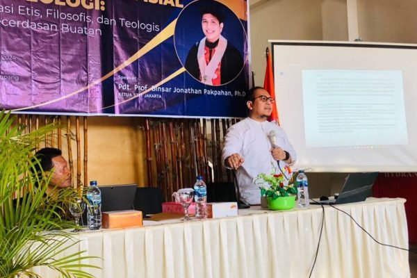 Kuliah umum Inteligensi Artifisial dan Teologi: Implikasi Etis, Filosofis, dan Teologis dari Kecerdasan Buatan di IAKN Kupang