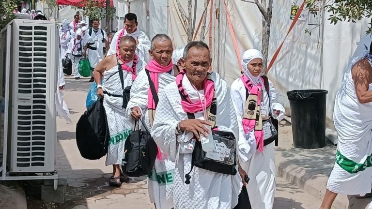 Jamaah haji Indonesia tiba di Arafah