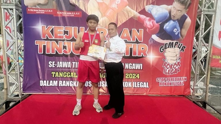 M. Aby Ramadhan N, siswa kelas 9 dari Madrasah Tsanawiyah Negeri (MTsN) 3 Kota Surabaya, baru-baru ini berhasil meraih Juara I dalam Kejuaraan Tinju Amatir se-Jawa Timur untuk Kategori Putra Kelas -80 Kg.