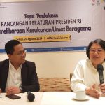 Jubir Kemenag Anna Hasbie, didampingi Kapus PKUB M Adib Abdushomad, dalam diskusi pematangan Raperpres Pemeliharaan KUB di Jakarta.