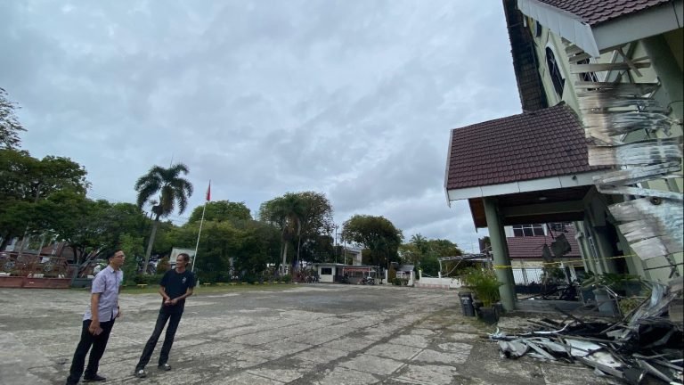 Kemenag Salurkan Bantuan Rp200 Juta untuk Gereja Maranatha yang Terbakar di Palangka Raya