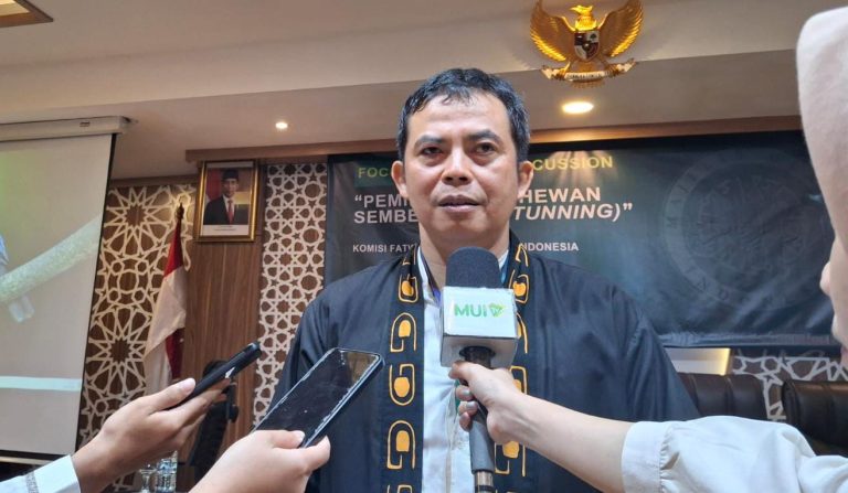 Begini Penjelasan Peneliti IPB Terkait Cara Pemingsanan Hewan yang Baik sebelum Disembelih