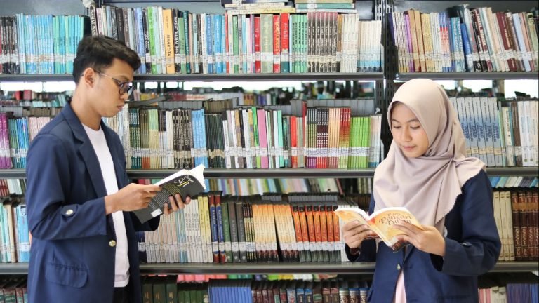 UIN Bandung Dikukuhkan sebagai Pembaca Terbanyak Periode 2024-10 versi Kubuku eResources