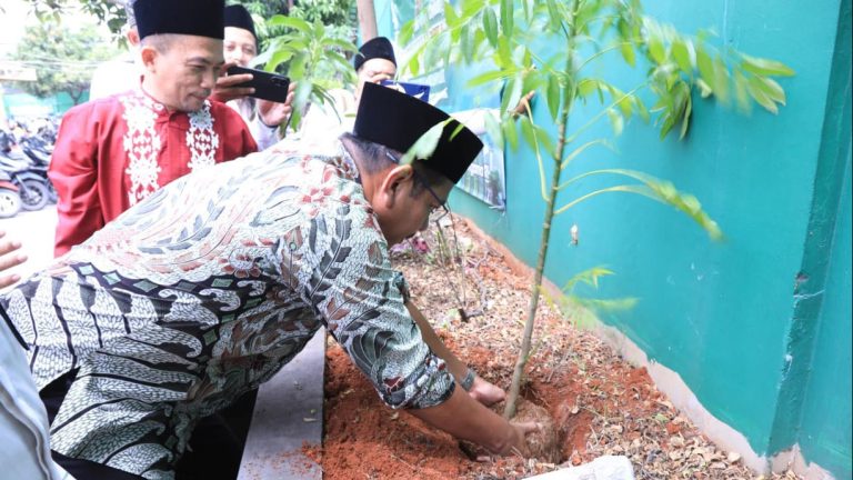 Sambut Ramadhan 1446 H, Bersih-bersih Rumah Ibadah dan Tanam Pohon Perlu Dipertahankan